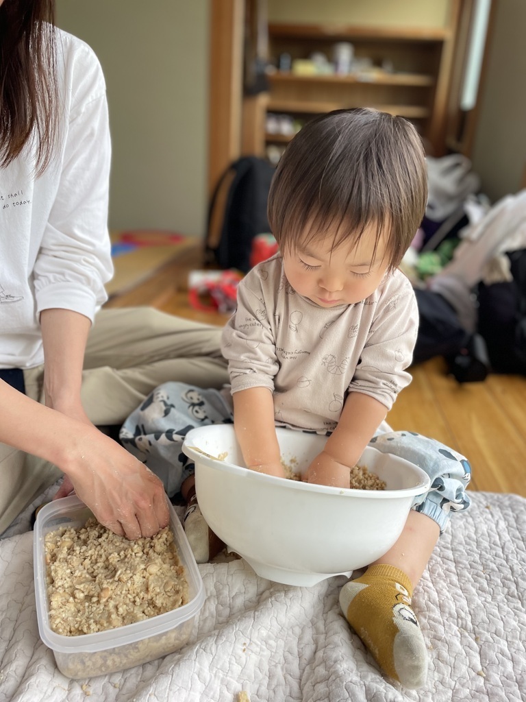 0歳から楽しめる〜親子でいっしょに味噌づくり〜