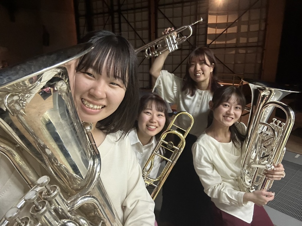 手ぶらでOK！金管楽器を吹いてみよう！