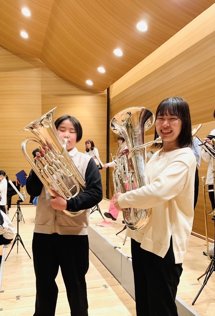 手ぶらでOK！金管楽器を吹いてみよう！